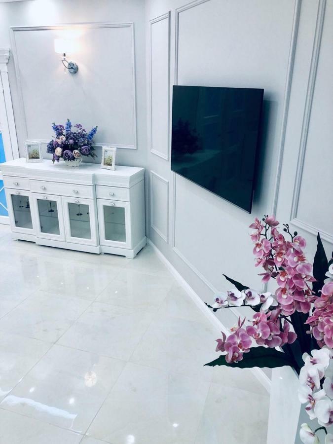 White Apartments In Arcadia Odesa Exterior foto