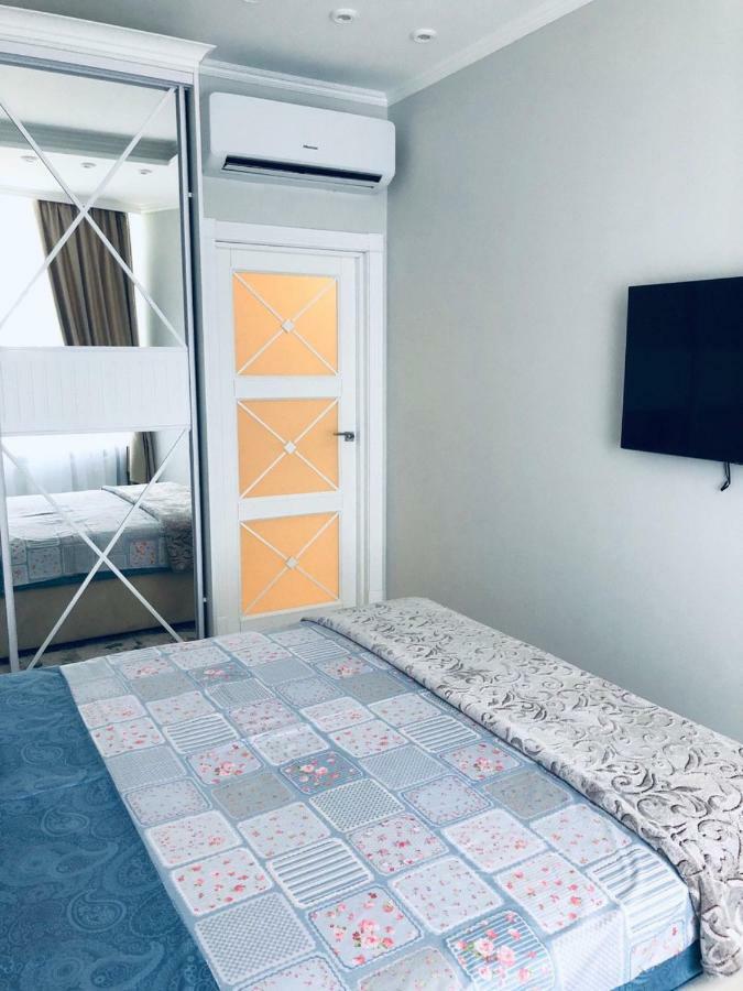 White Apartments In Arcadia Odesa Exterior foto