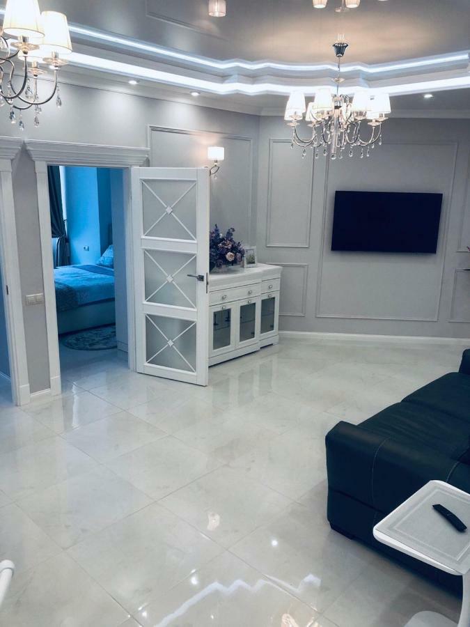 White Apartments In Arcadia Odesa Exterior foto