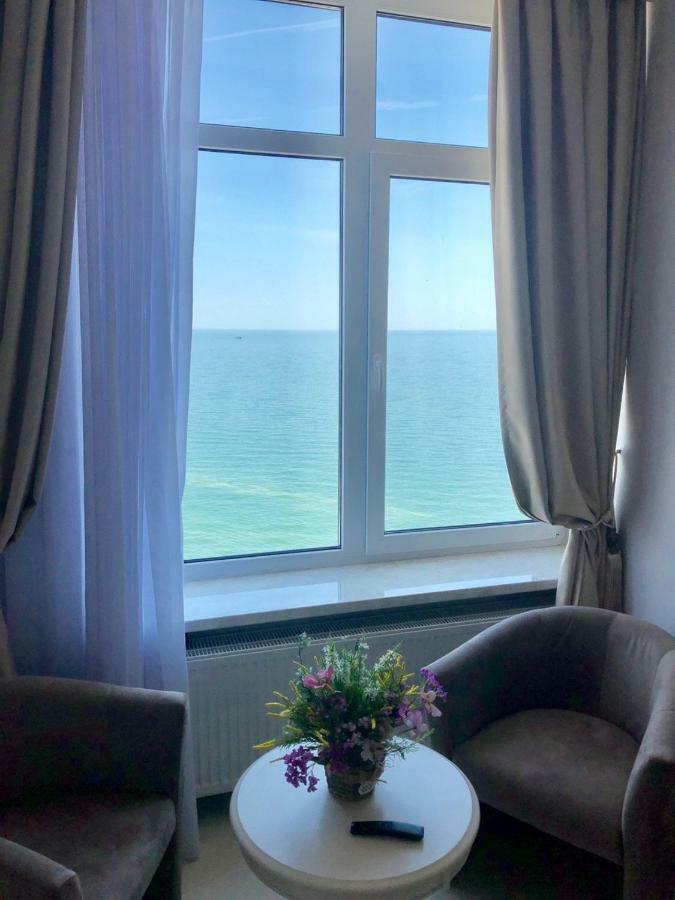 White Apartments In Arcadia Odesa Exterior foto