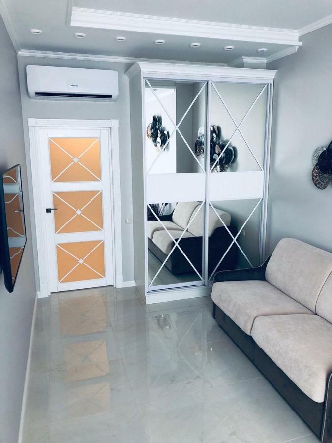 White Apartments In Arcadia Odesa Exterior foto
